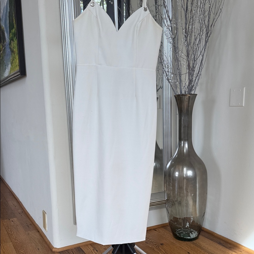 Chic Strapless White Dress